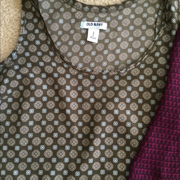 Set of 3 sheer tank tops - Picture 5 of 5